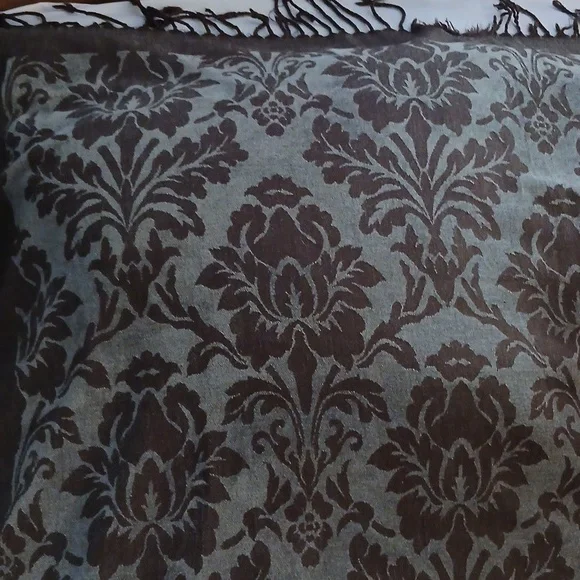 Restoration Hardware Throw - Picture 7 of 10